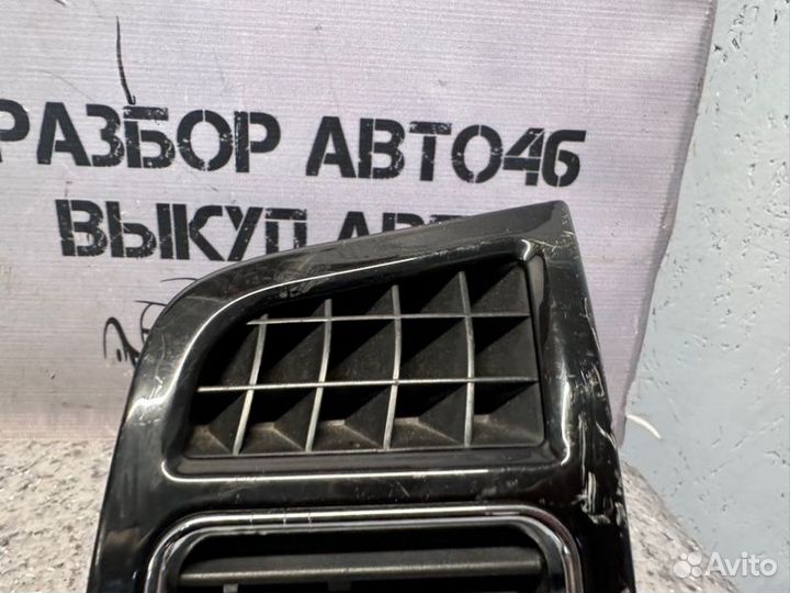 Дефлектор воздушный правый Geely Emgrand Ec7 EC7