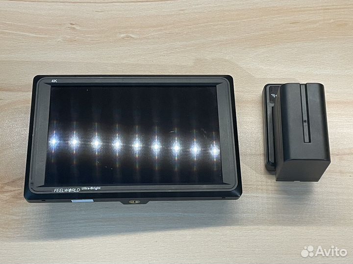 Накамерный монитор Feelworld f279