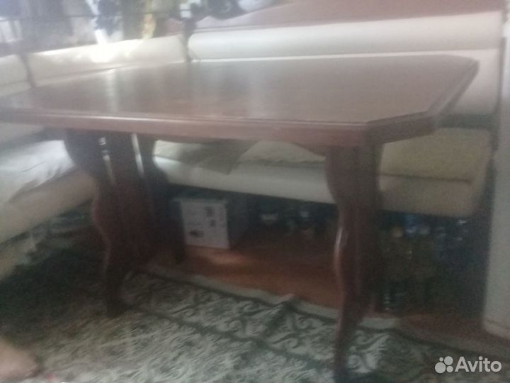 Стол с массива