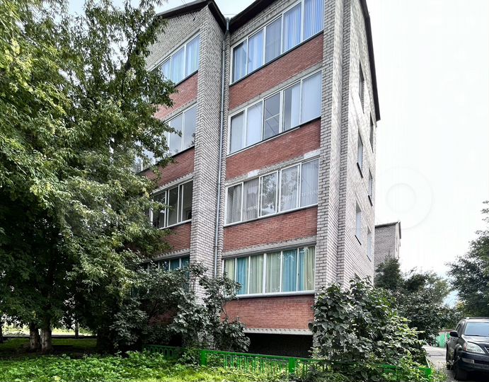 4-к. квартира, 110 м², 1/4 эт.