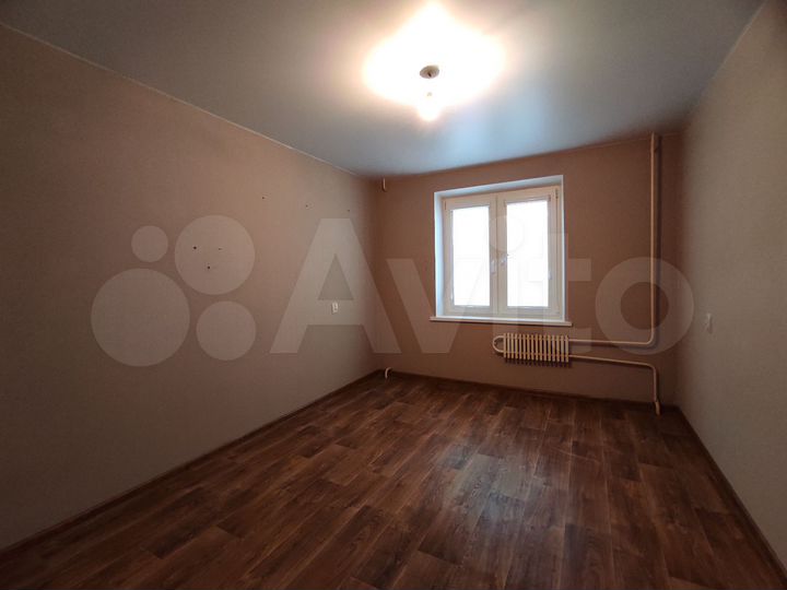 2-к. квартира, 50 м², 1/9 эт.