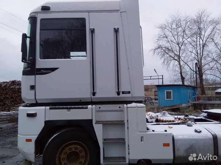 Renault Magnum, 2001