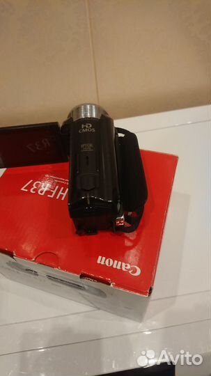 Видеокамера Full HD Canon Legria R 37/карта