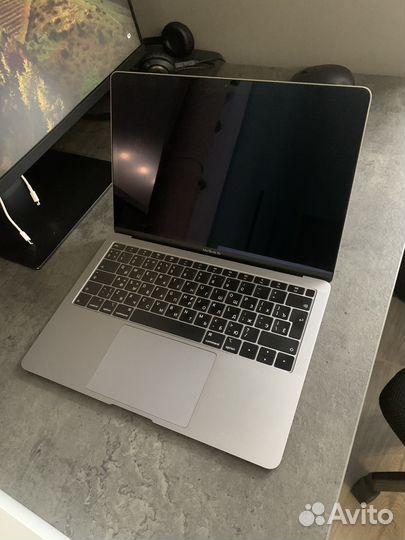 Ноутбук Apple MacBook Air 13 идеальное состояние