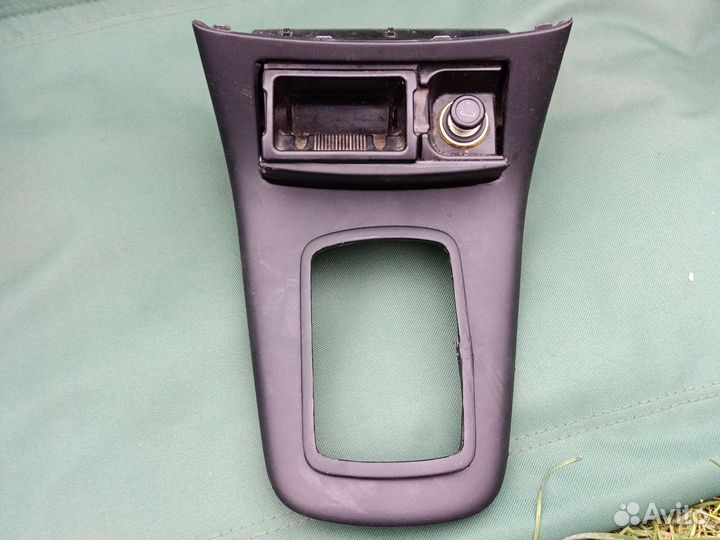 Консоль кпп с пепельницей на avensis