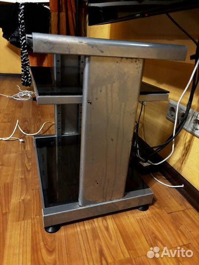 Тумба стеклянная под телевизор тв