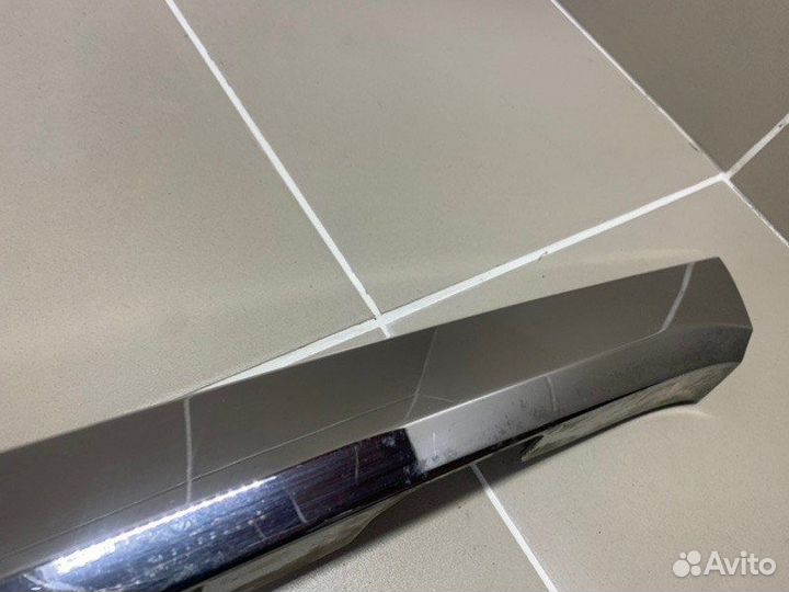 Накладка крышки багажника Toyota Corolla E18 2013