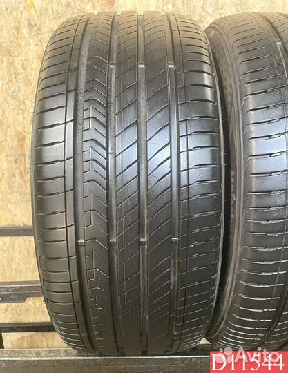 Kumho Majesty 9 Solus TA91 215/50 R17 95L