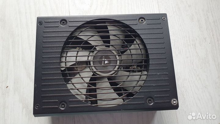 Блок питания 1200w Corsair HX1200 CP-9020140-EU