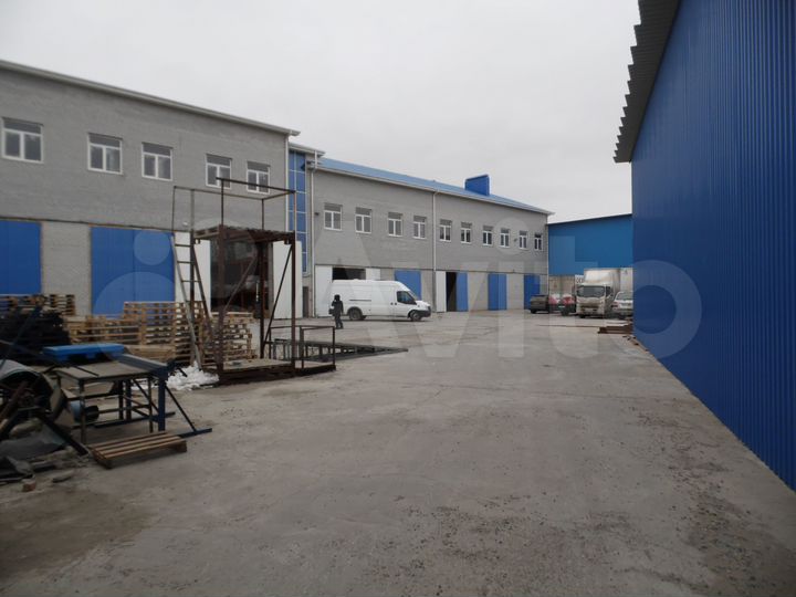 Здание, 4300 м²