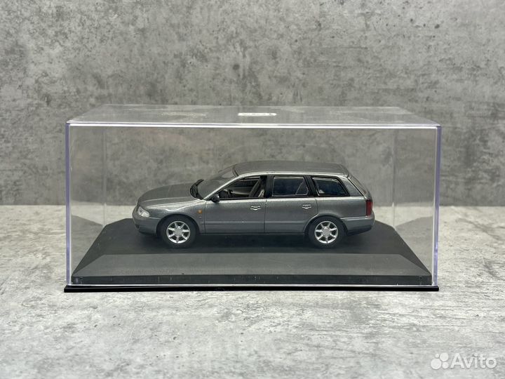 Коллекционная модель Audi A4 B6 Minichamps 1:43