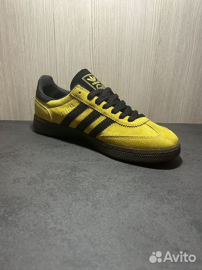 Кроссовки adidas handball spezial moscow yellow