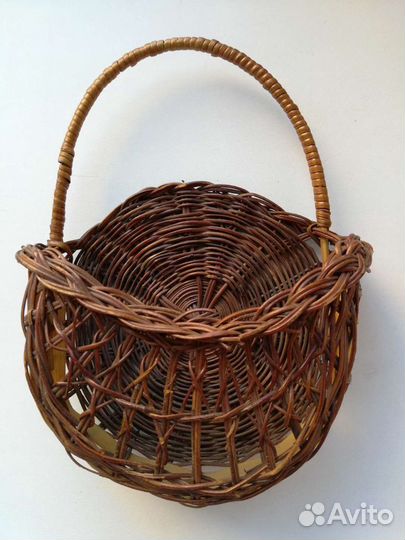 Корзина плетёная