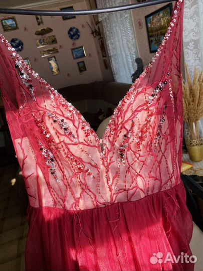 Вечернее платье