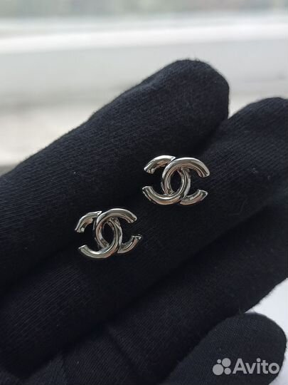 Серьги Chanel пусеты