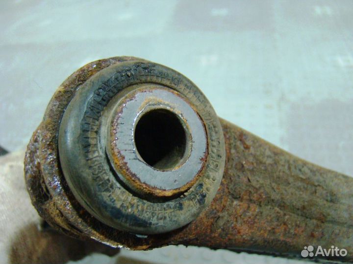 Ford Kuga 2 Рычаг передний правый