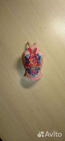 Книжка, бусы и кофточка барби