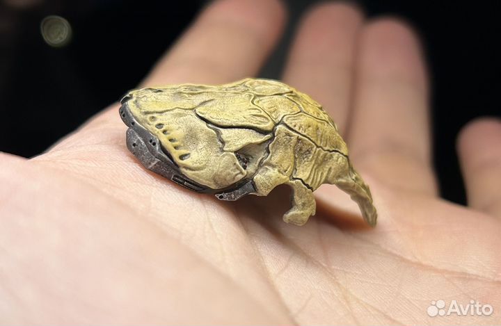 Фигурка,маска, predator prey