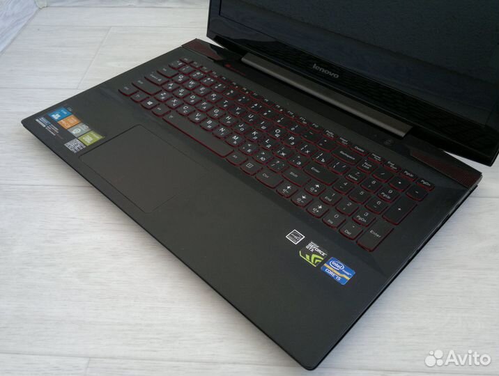 Lenovo (Core i5-4210H, nvidia GTX 860M, SSD, 12Gb)