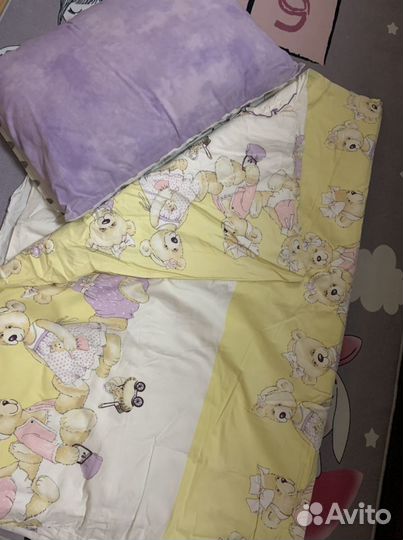 Постельный комплект в детскую кроватку