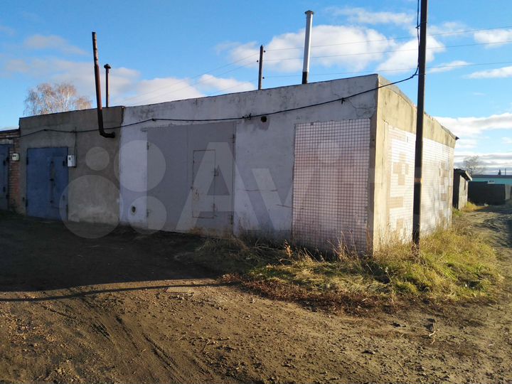 Гараж, > 30 м²