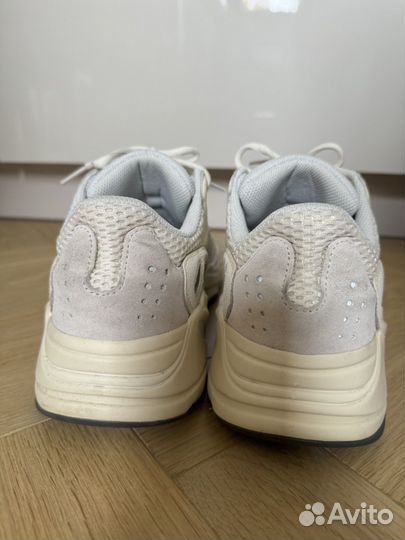 Кроссовки adidas Yeezy Boost 700 Оригинал