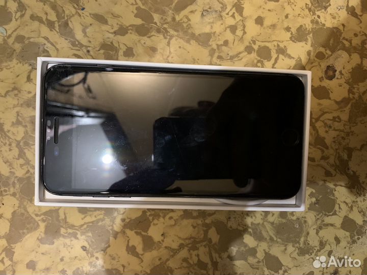 iPhone 8 Plus, 64 ГБ