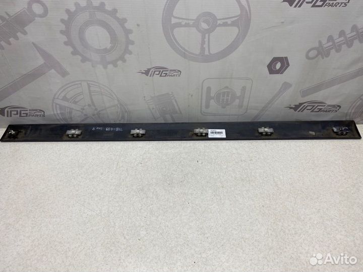 Молдинг правой сдвижной двери Mercedes-Benz V W639