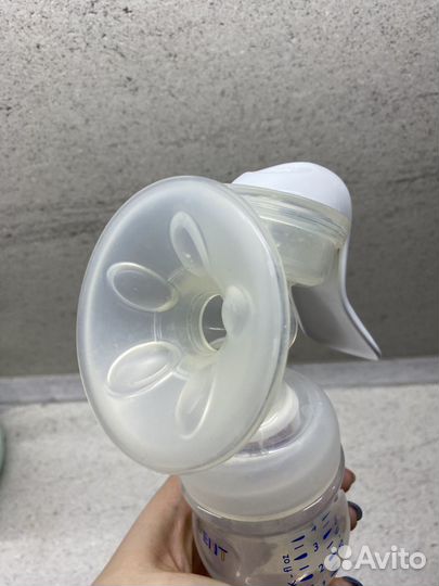Ручной молокоотсос Avent