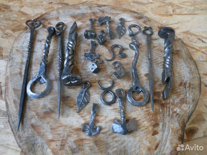 Кованые штопоры и открывалки для бутылок,ножики