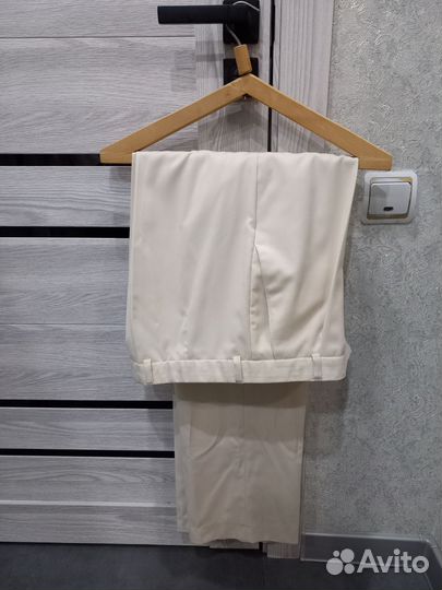 Костюм тройка