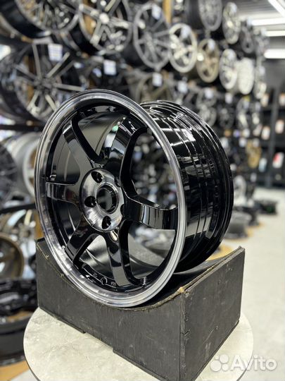 R17 5/114.3 (7.5j+et35) Диск литой RGW038FF BLK (F