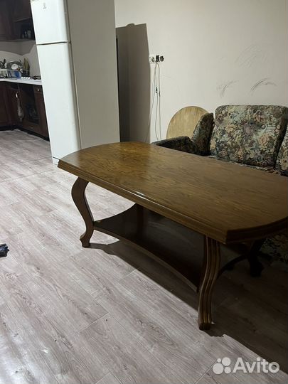 Журнальный столик