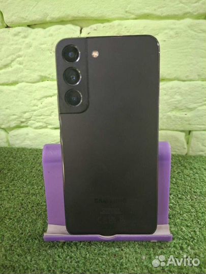 Samsung Galaxy S22, 8/128 ГБ