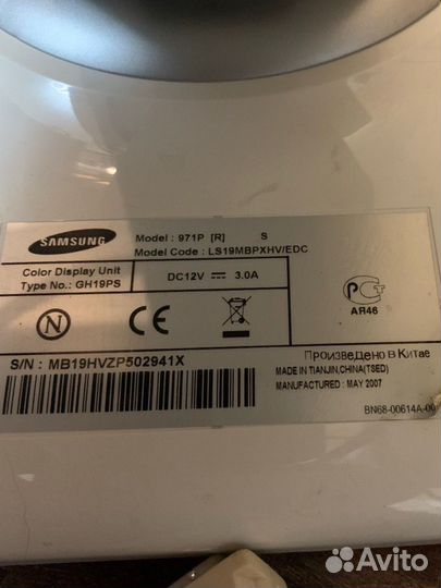 Монитор Samsung