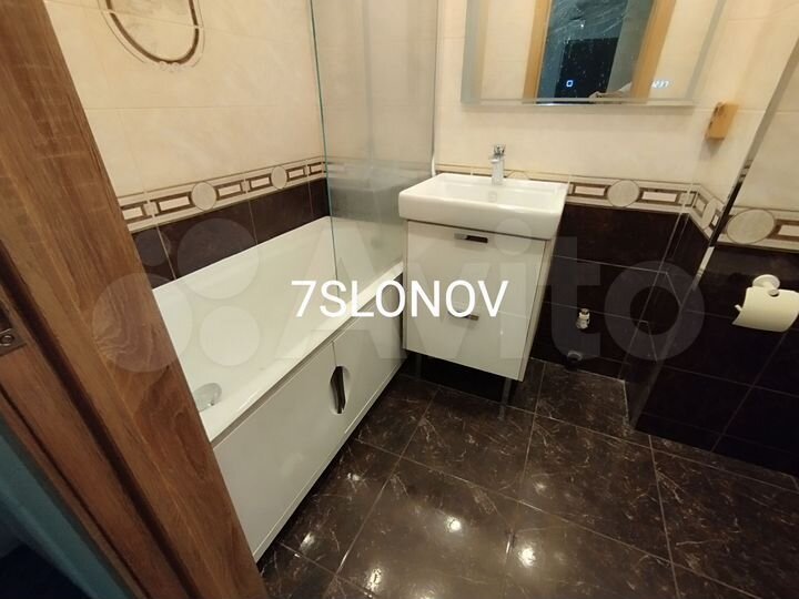 2-к. квартира, 53 м², 1/5 эт.