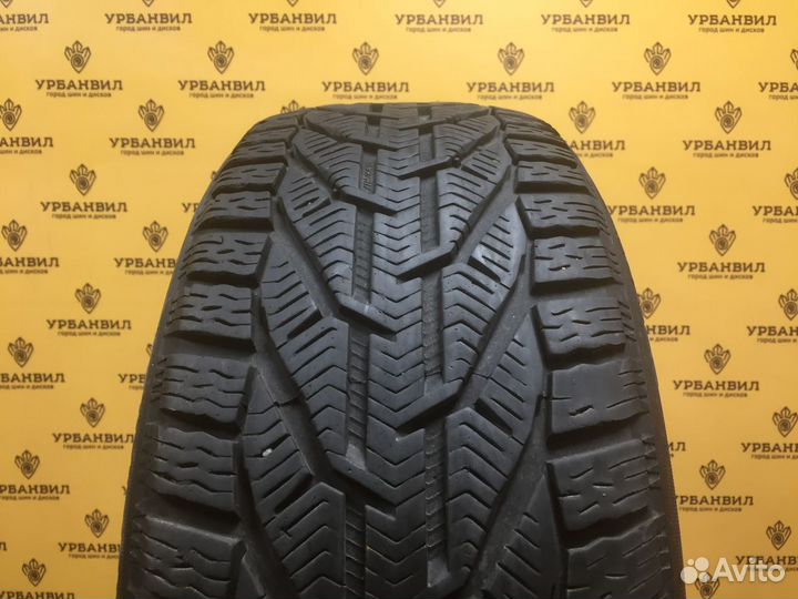 Kormoran Snow 215/50 R17 95V