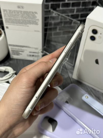 iPhone 11, 64 ГБ