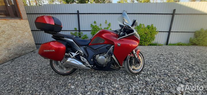 Европеец Honda VFR 1200 F