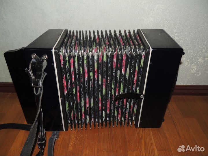 Заказная Кировская гармонь си