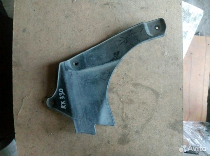 Lexus RX 330 Защита двигателя левая