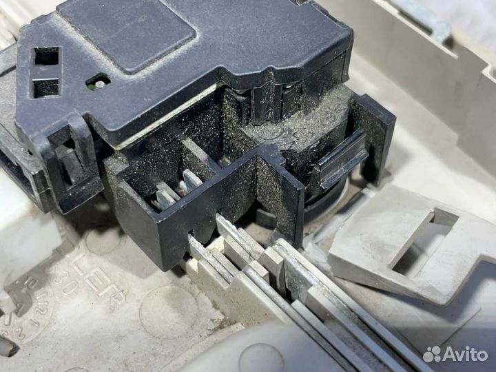 Б/У Плафон салонный передний MB#001