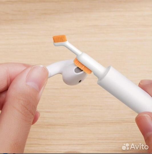 Щетка Baseus для ухода за AirPods