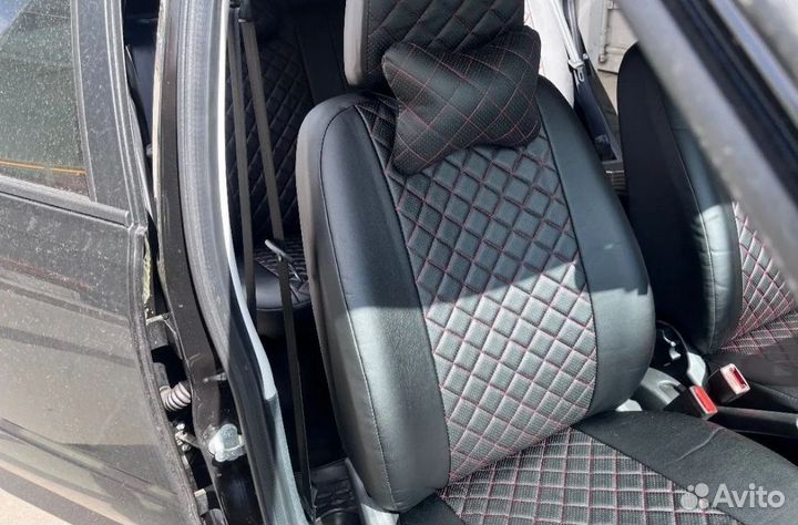 Чехлы Renault Duster экокожа красный ромб