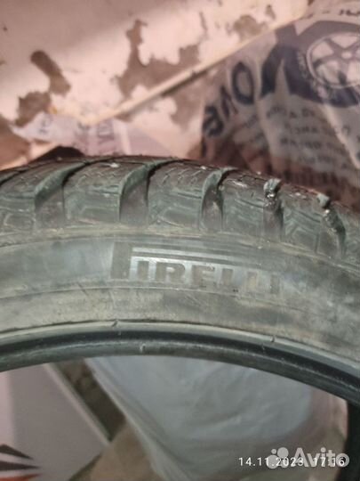 Pirelli Ice Zero 2 245/40 R19 98H