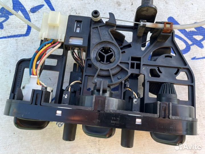 Блок климат-контроля Subaru Impreza Wrx Sti GC8