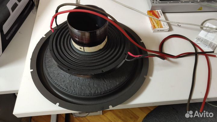 Злющий SoundQubed HDC 415