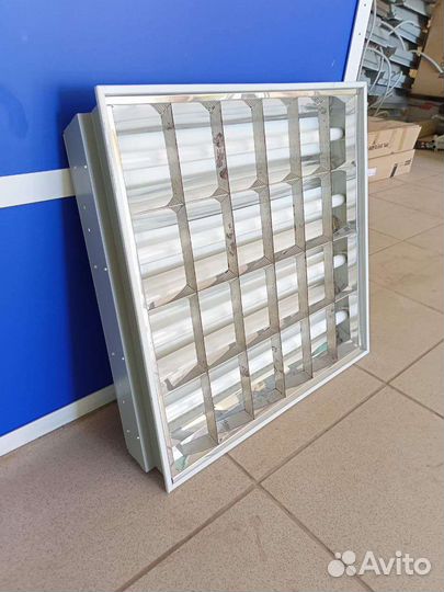 Светильник потолочный