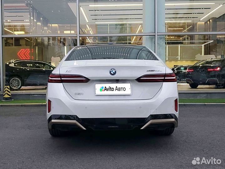 BMW i5 286 л.с. AT, 2024, 4 000 км