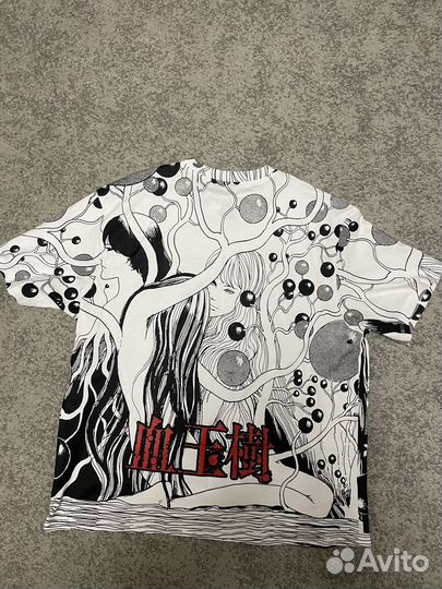 Футболка Bershka (Junji Ito Collection)